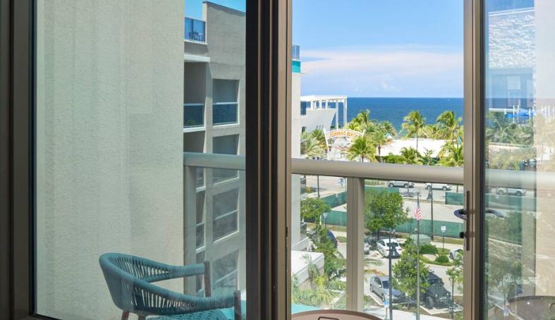 Tru By Hilton Pompano Beach Pier Exterior foto